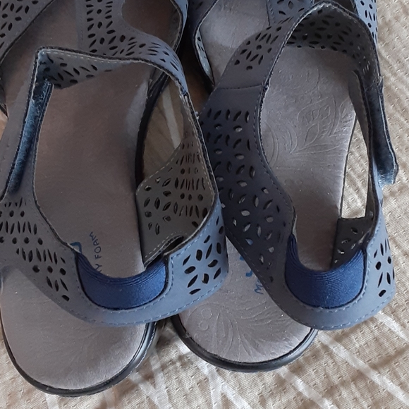 JBU Blue Sandals - Picture 10 of 10